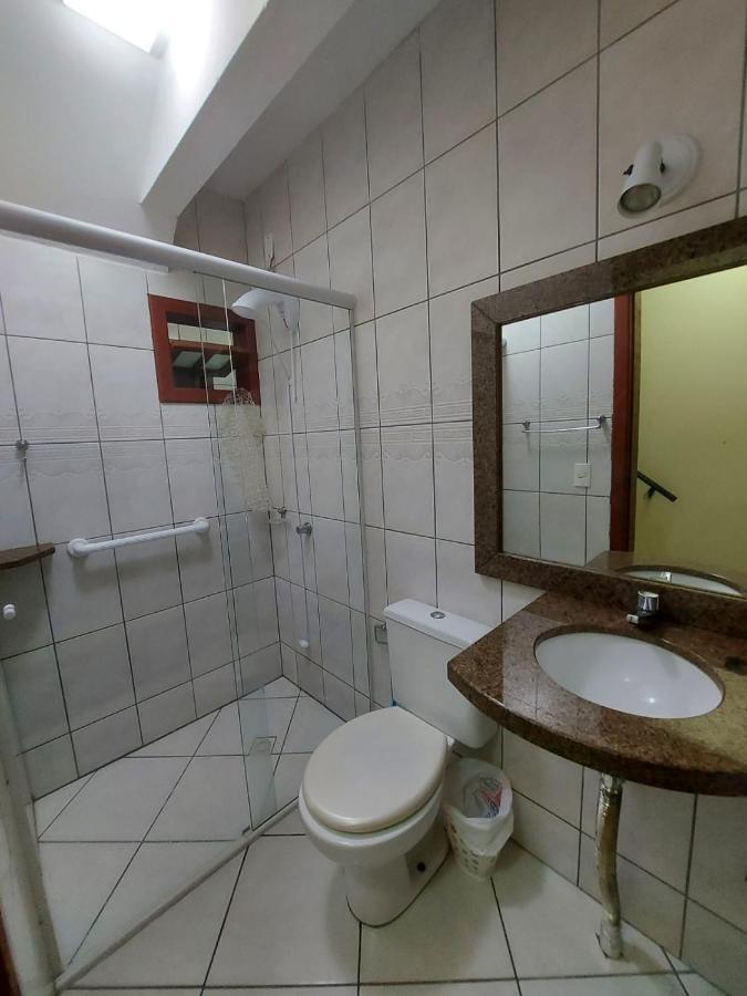 Apartamento 12 - Bombinhas - 200 Metros Da Praia Bagian luar foto