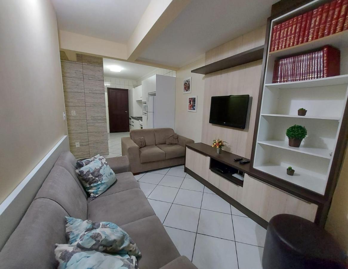 Apartamento 12 - Bombinhas - 200 Metros Da Praia Bagian luar foto