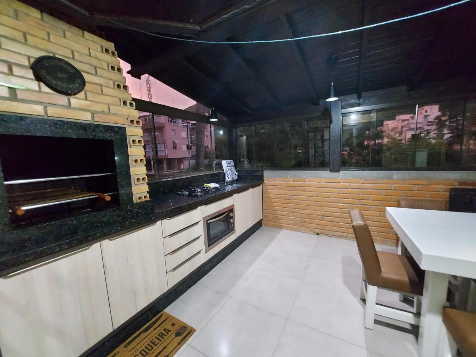 Apartamento 12 - Bombinhas - 200 Metros Da Praia Bagian luar foto