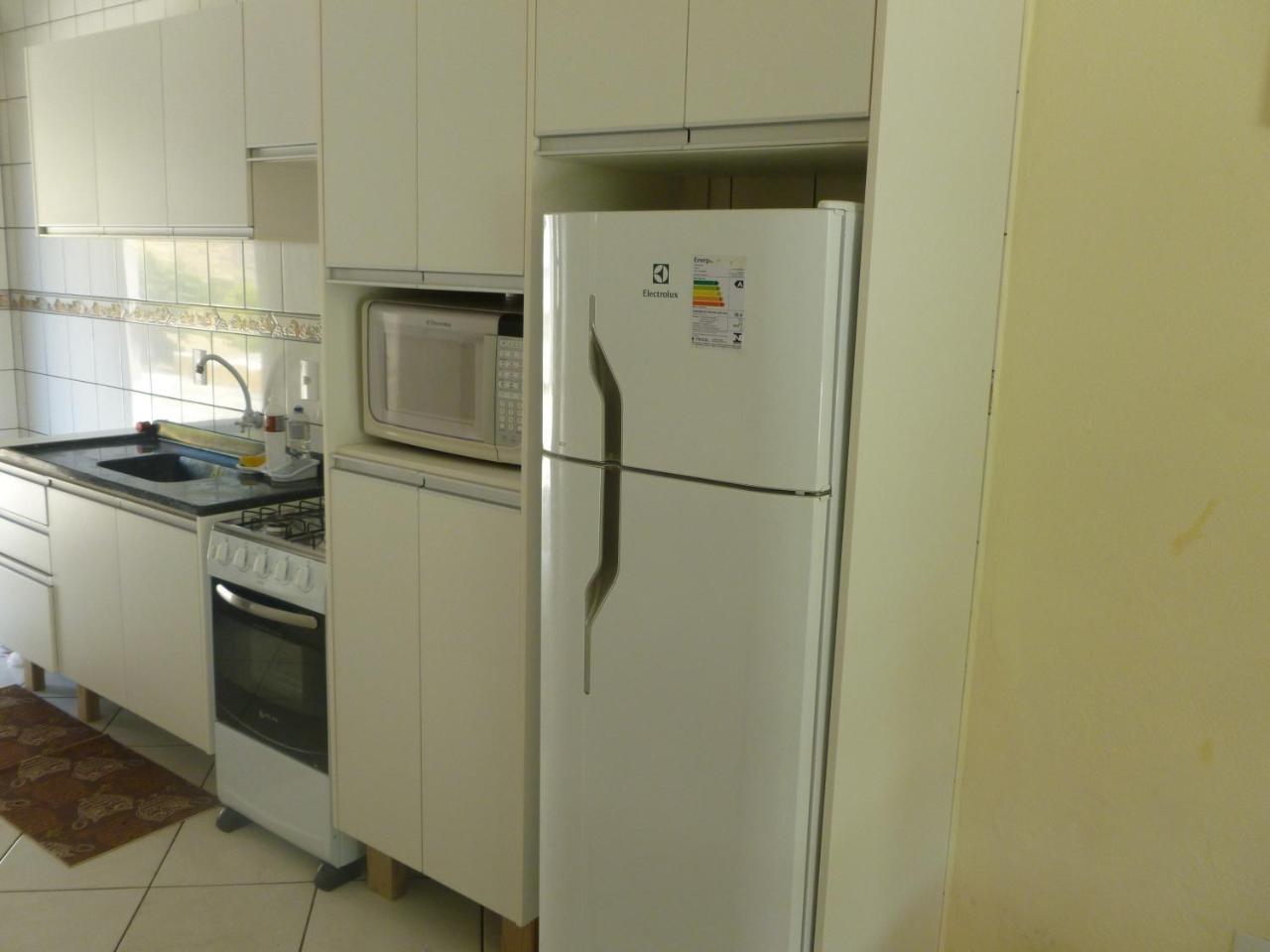 Apartamento 12 - Bombinhas - 200 Metros Da Praia Bagian luar foto