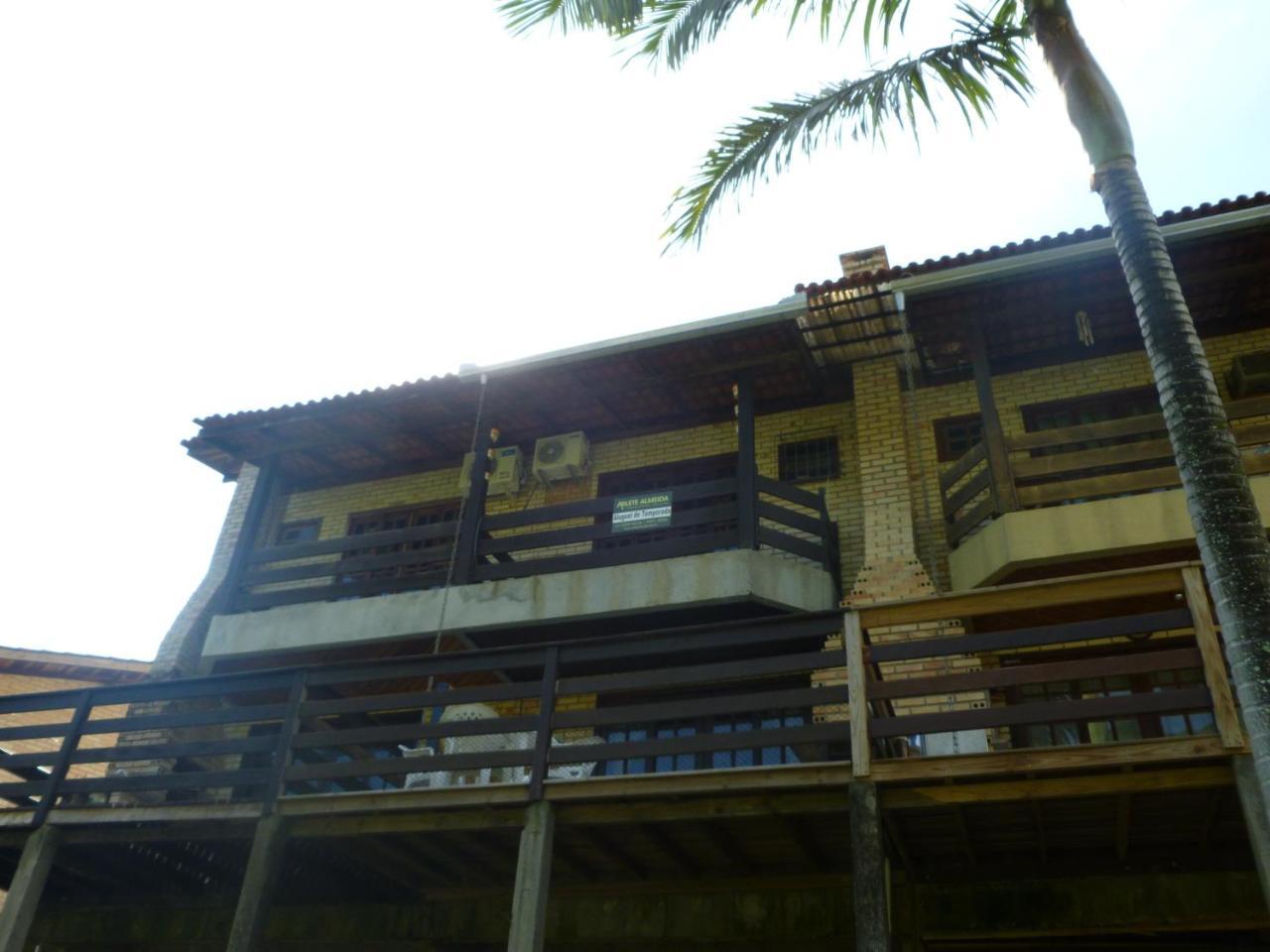 Apartamento 12 - Bombinhas - 200 Metros Da Praia Bagian luar foto